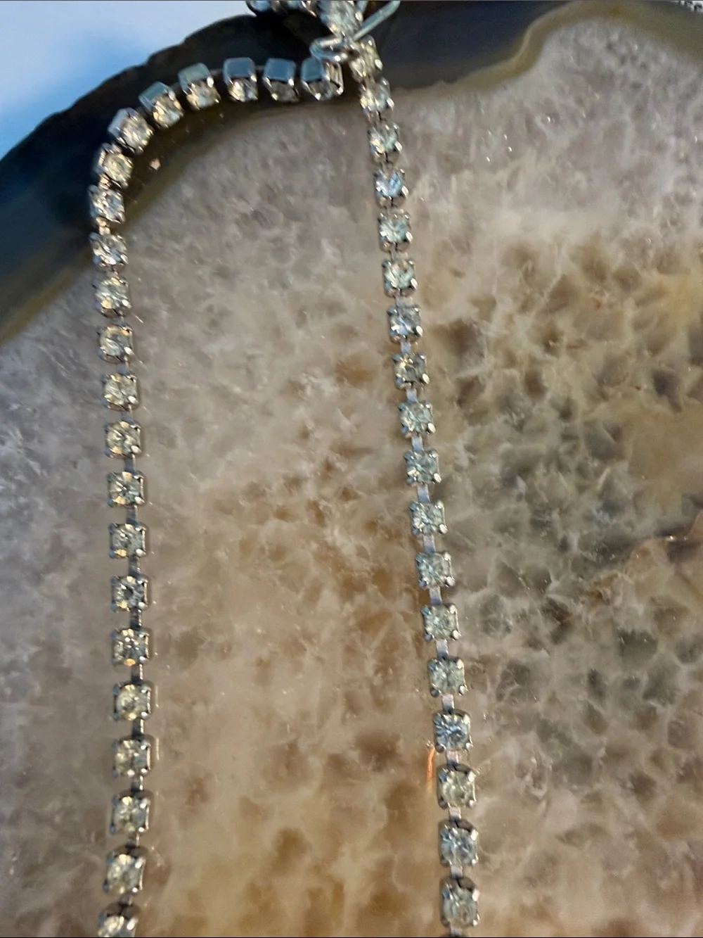 Vintage Rhinestone Drop Necklace in Women’s Jewelry Guc 14” prong set